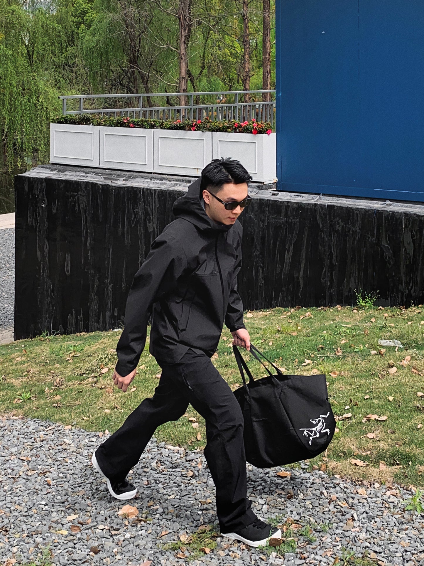 gggcomplex aris jacket Made from fully waterproof, windproof, and breathable fabric