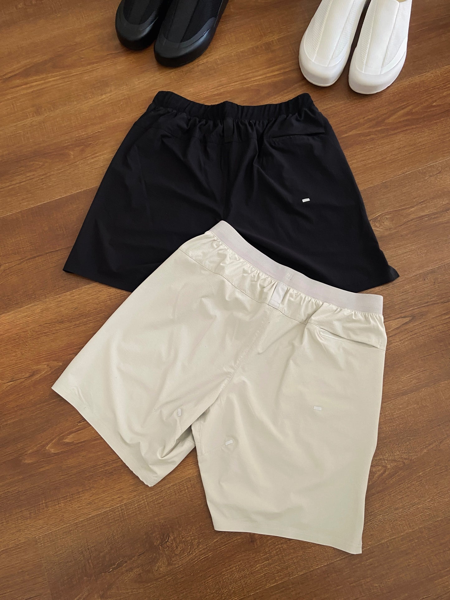 gggcomplex ltt shorts black and beige back
