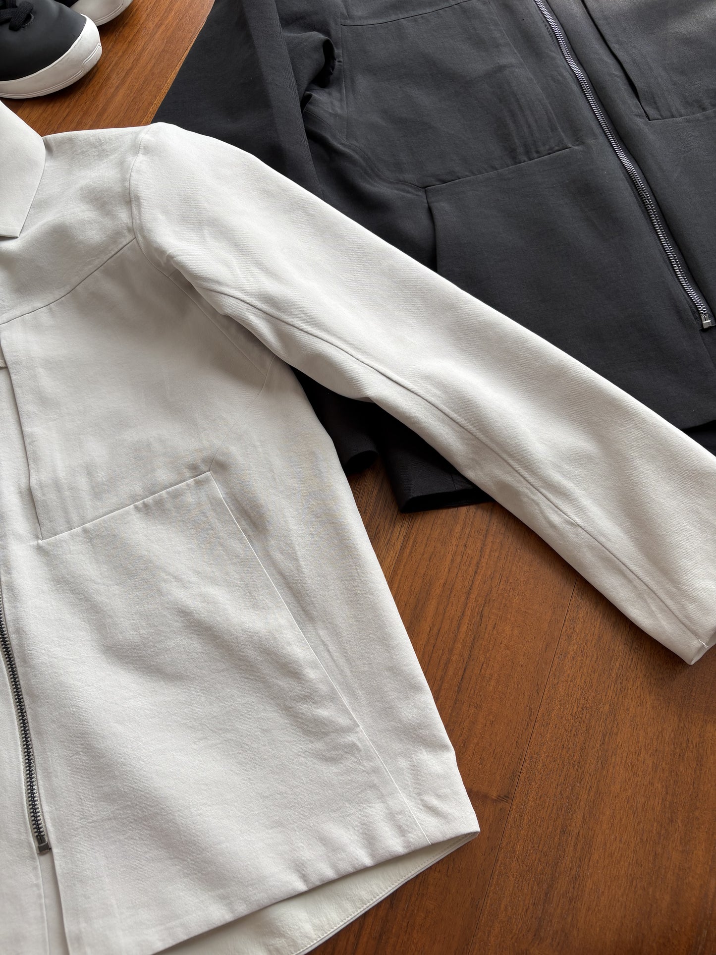 mion jacket Entire garment crafted with seam-sealed technology