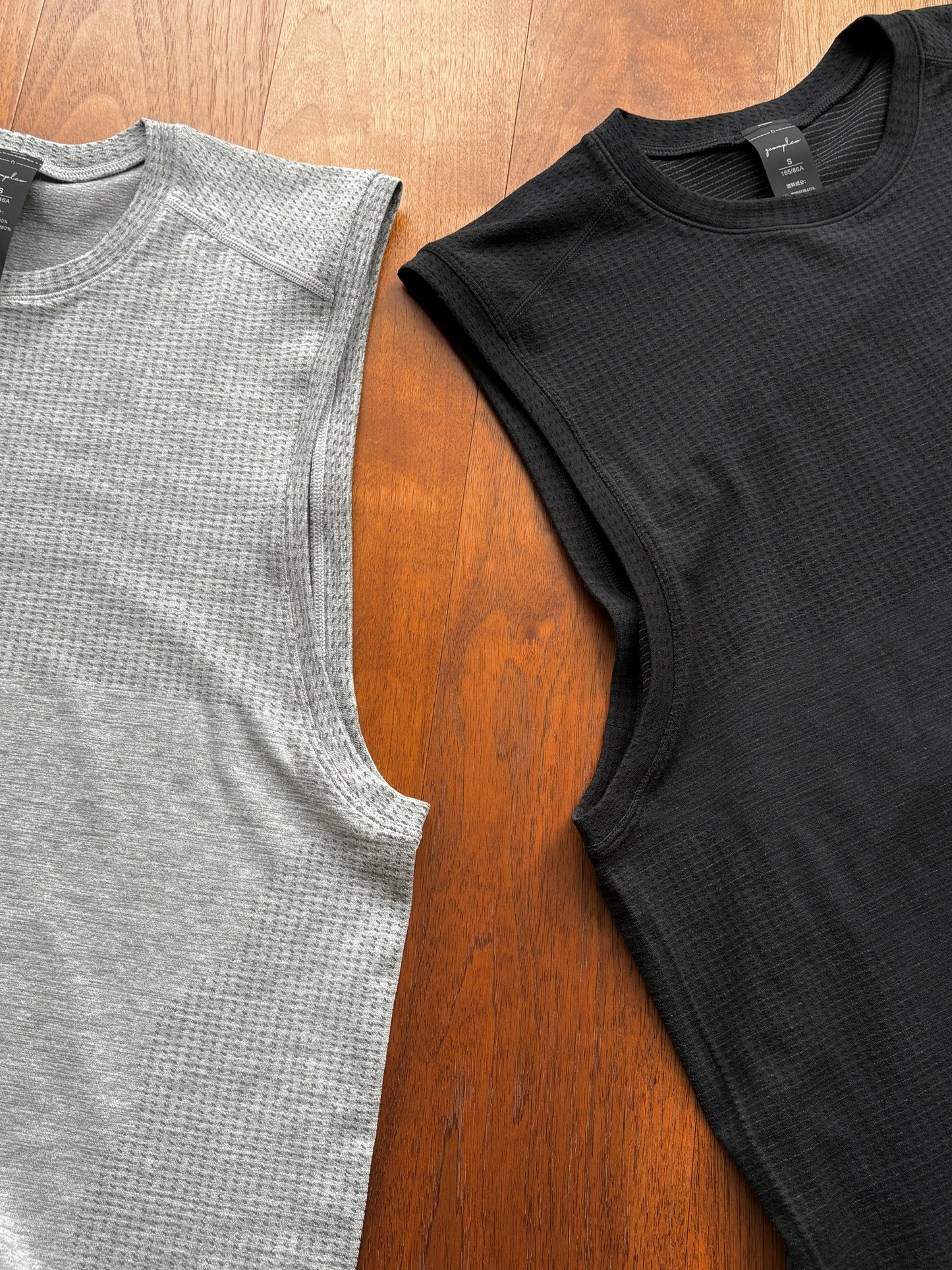 mvt sleeveless shirt detail