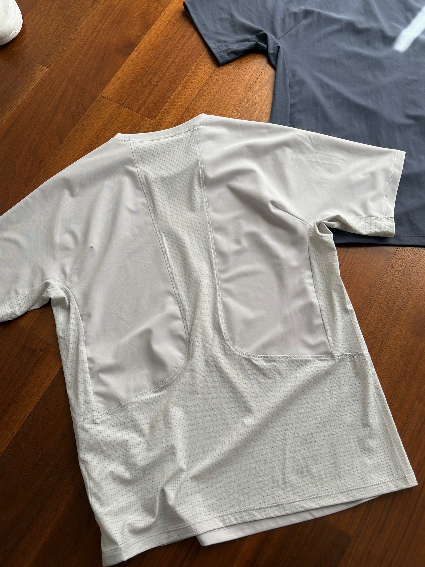 training shirts detail