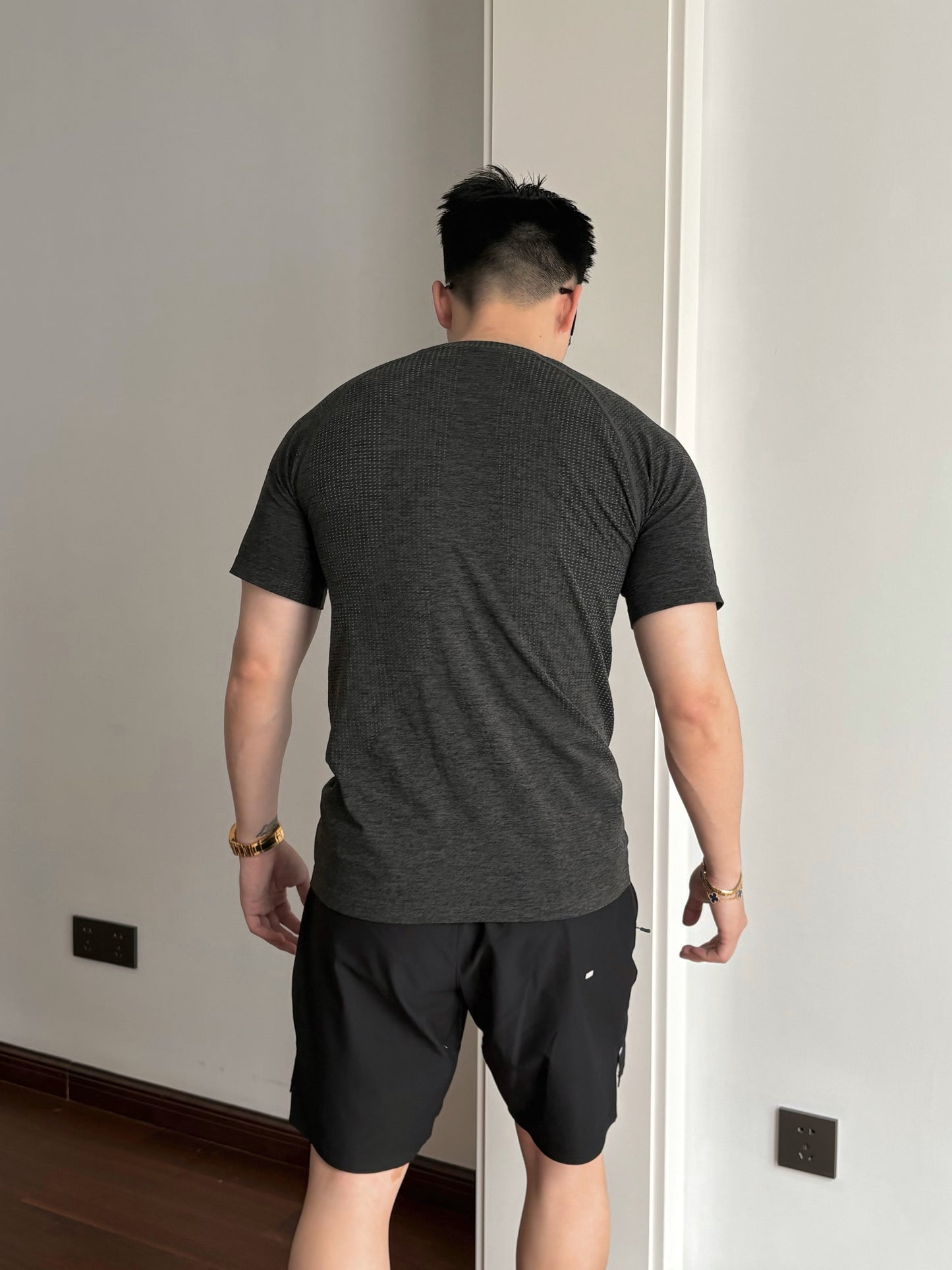 MVT_black_short_sleeve_shirt_back