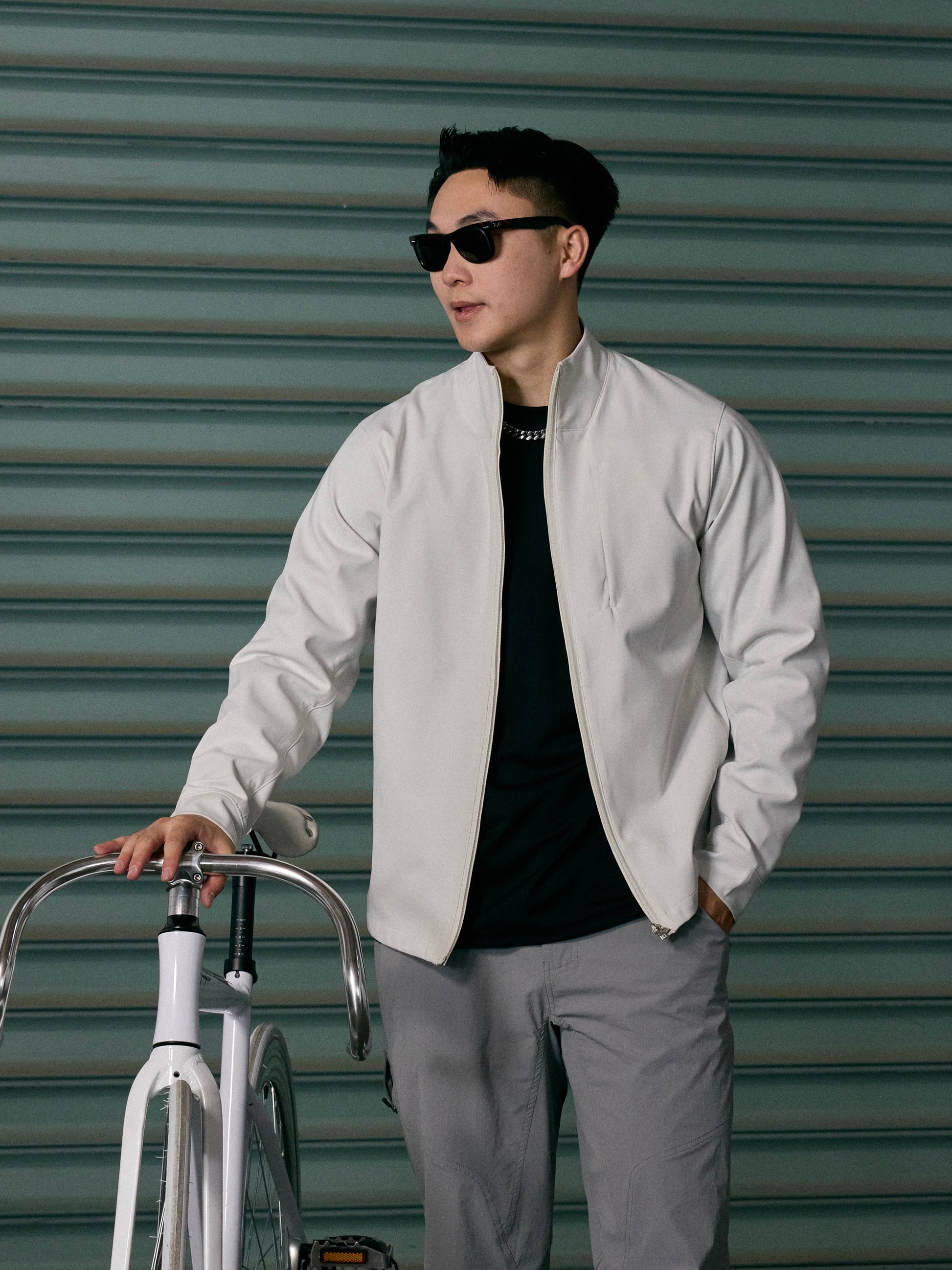 SJ jacket with Four-way stretch fabric