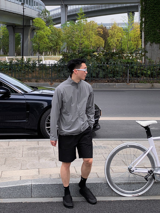 acrop jacket  avatar Fabric offers a cool touch, sun protection, and water resistance