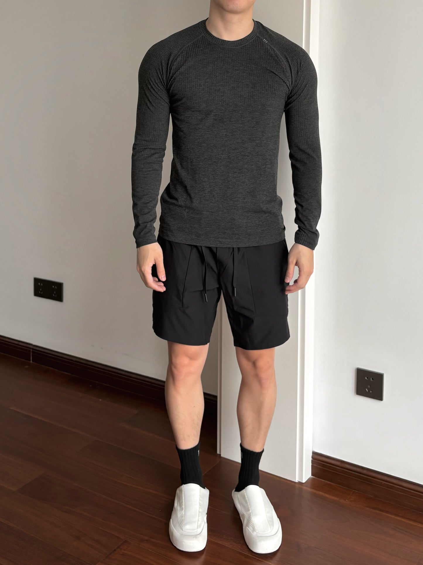black MVT Long sleeve shirt 