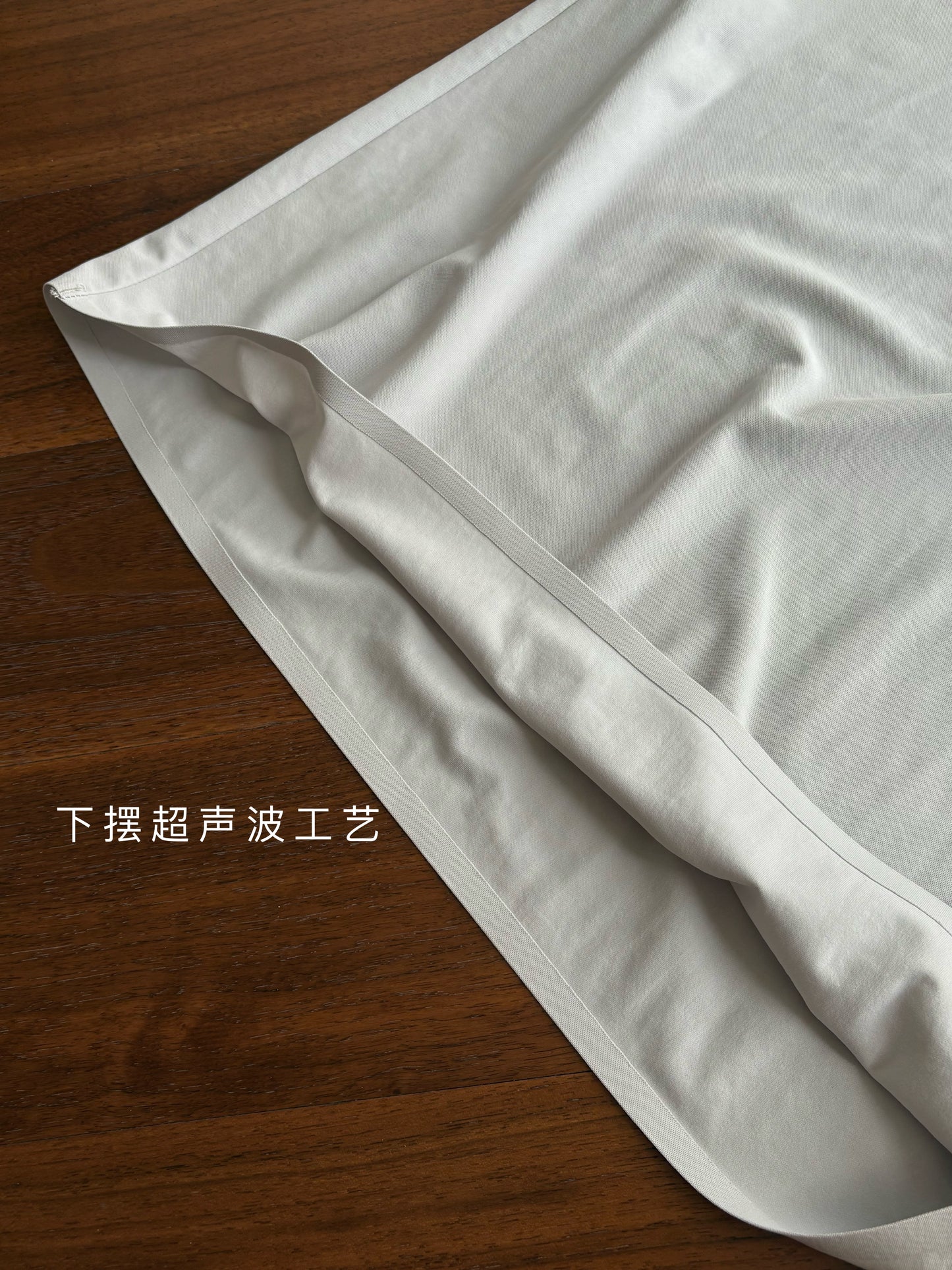 business casual polo shirts The cuffs and hem are sealed with ultrasonic seamless adhesive technology.