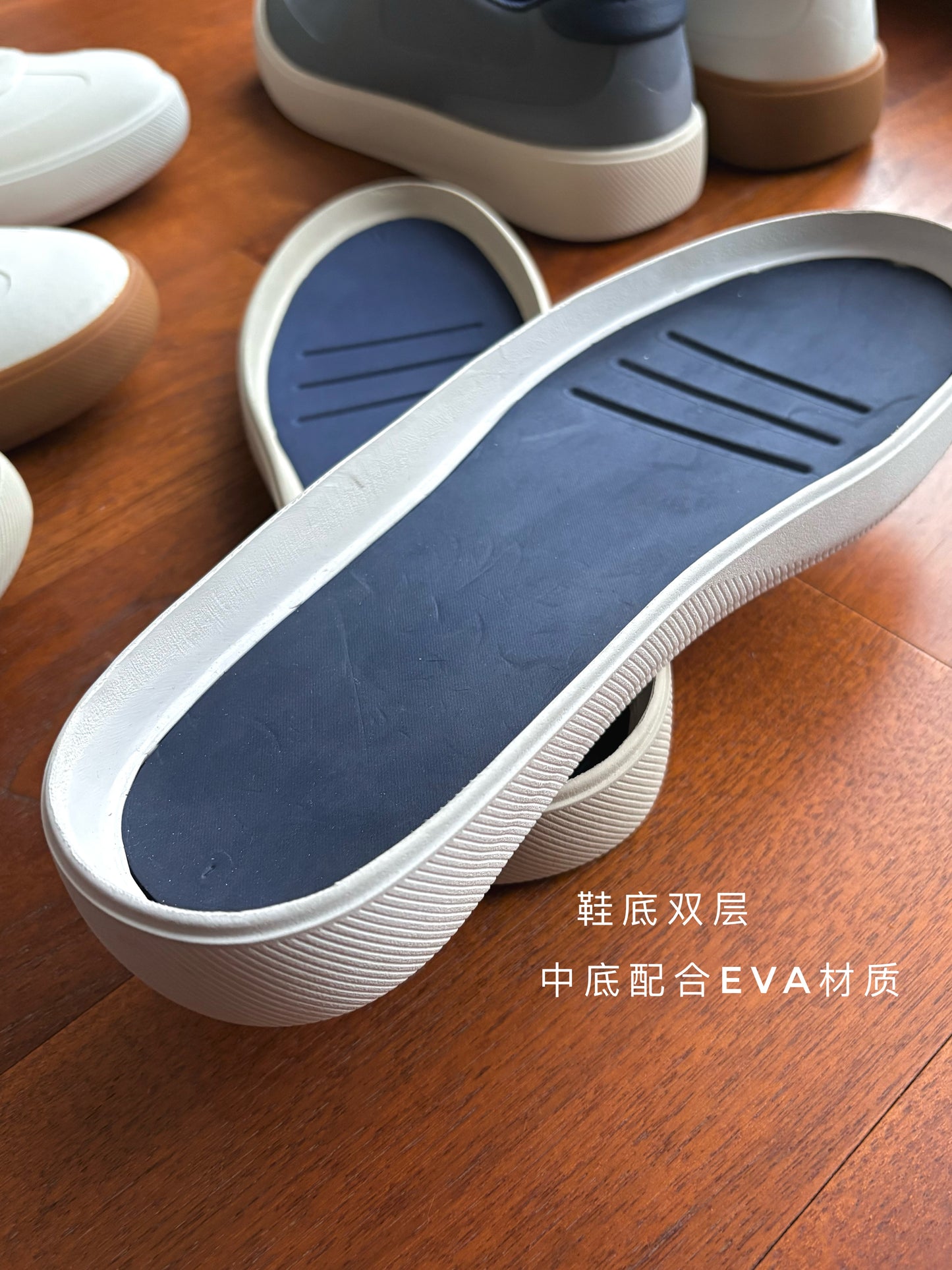 cityverse sneaker Dual-layer sole with EVA midsole for excellent cushioning, conforming to foot curves for a balance of comfort and support