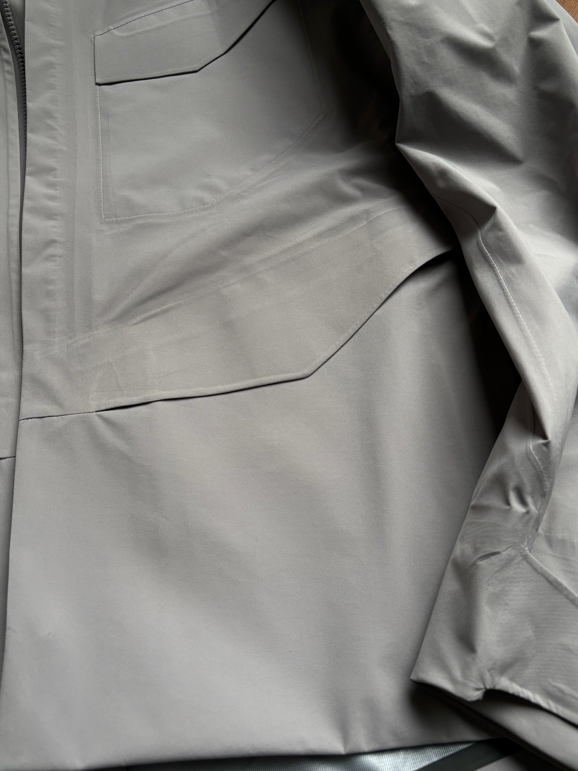 field jacket Two flap chest pockets, hidden front snap buttons, and a stand-up collar design