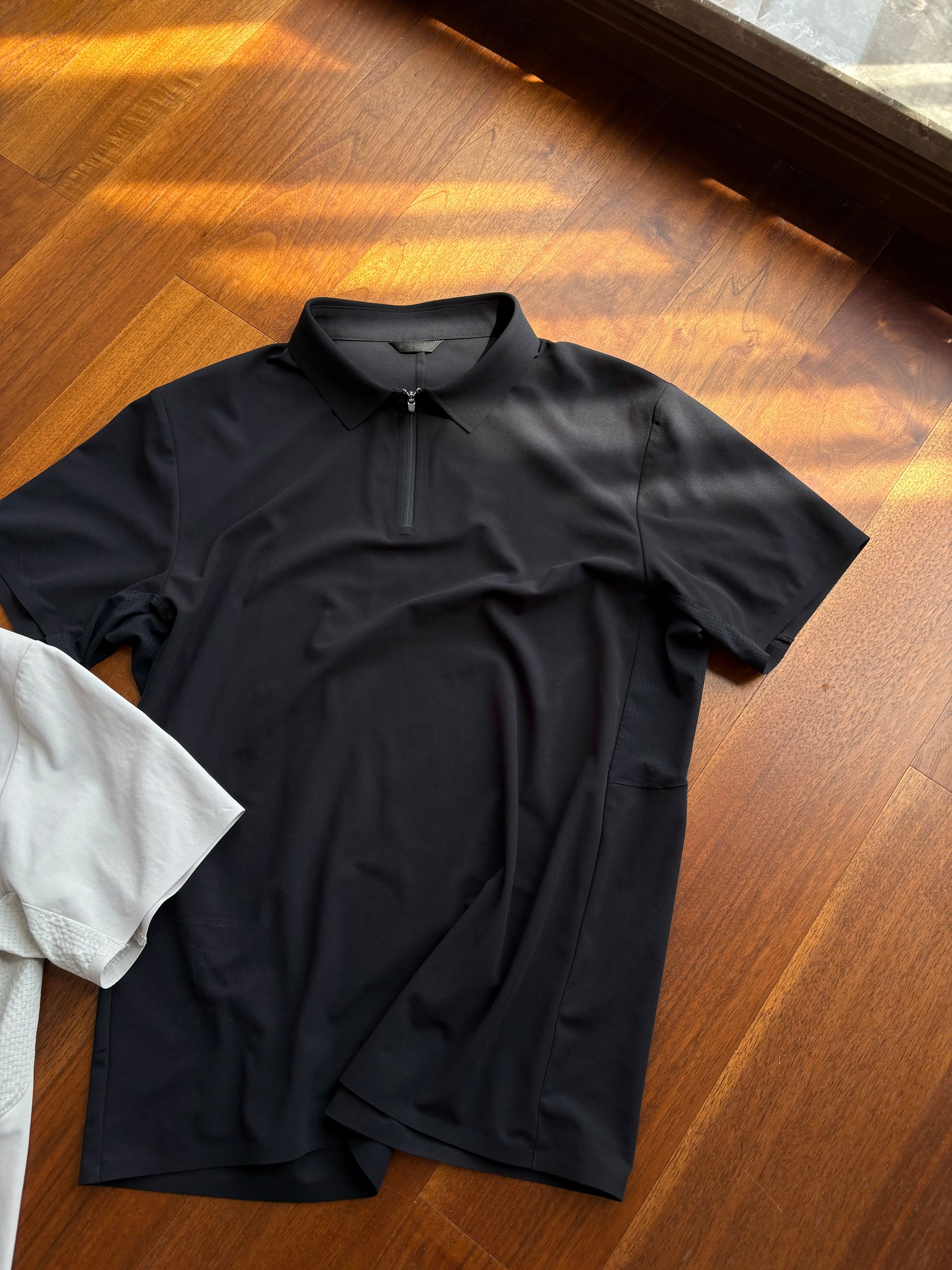 gggcomplex business casual polo shirts Made from lightweight fabric weighing only 130g, breathable and quick-drying.