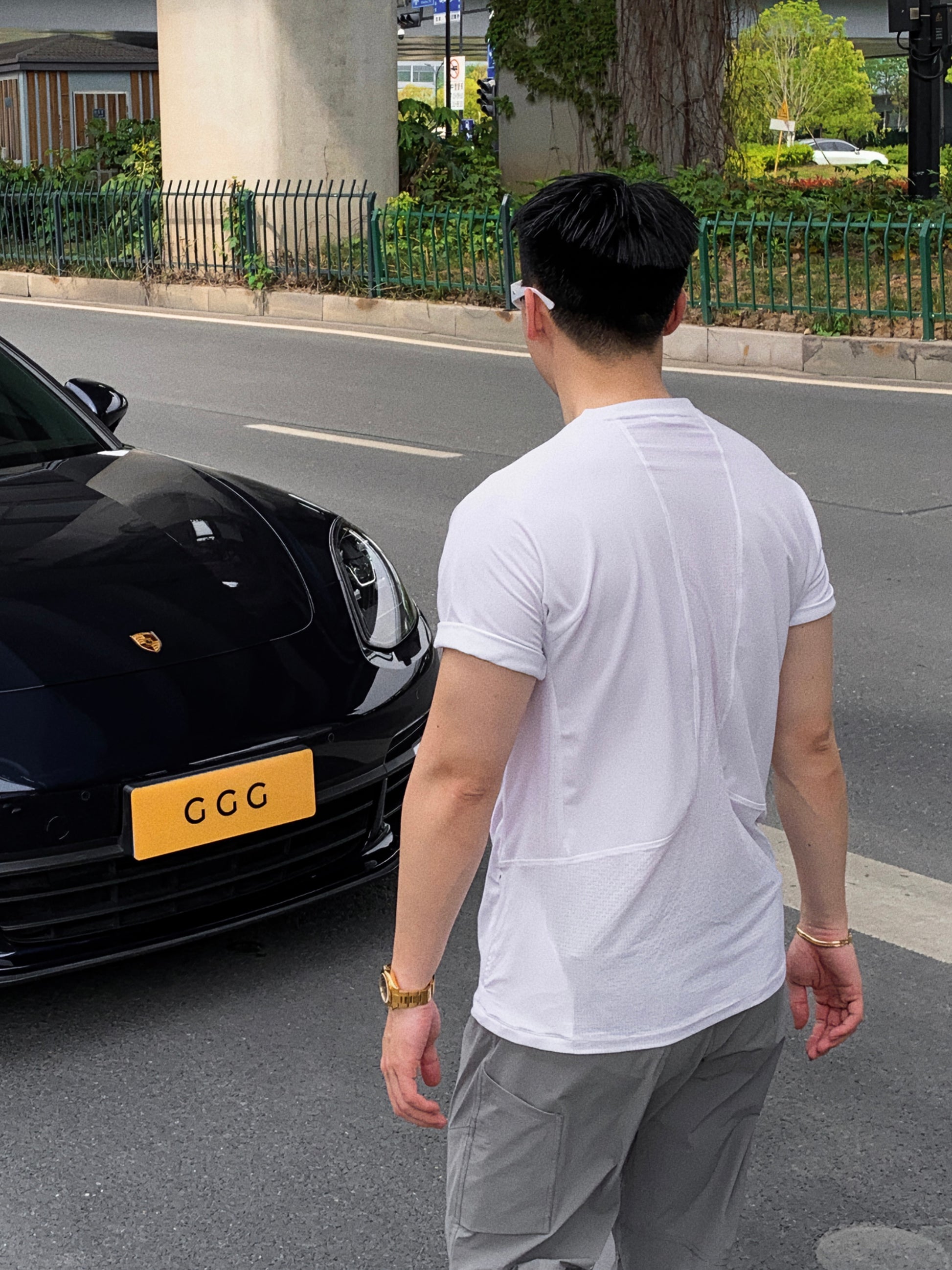 gggcomplex training shirts white with Highly breathable, stretchy mesh panel on the back