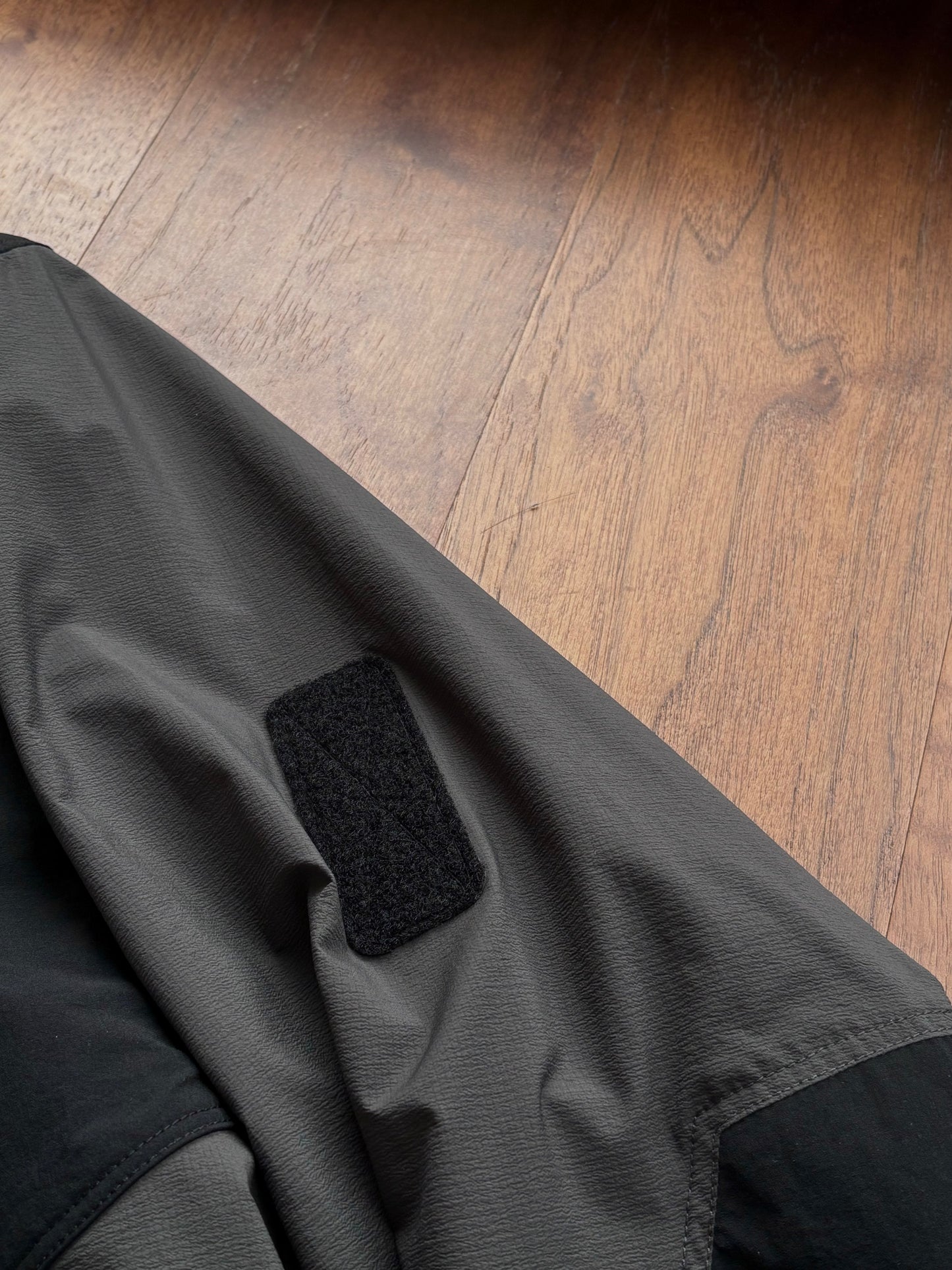 hangdog military style Practical chest pocket for convenient storage