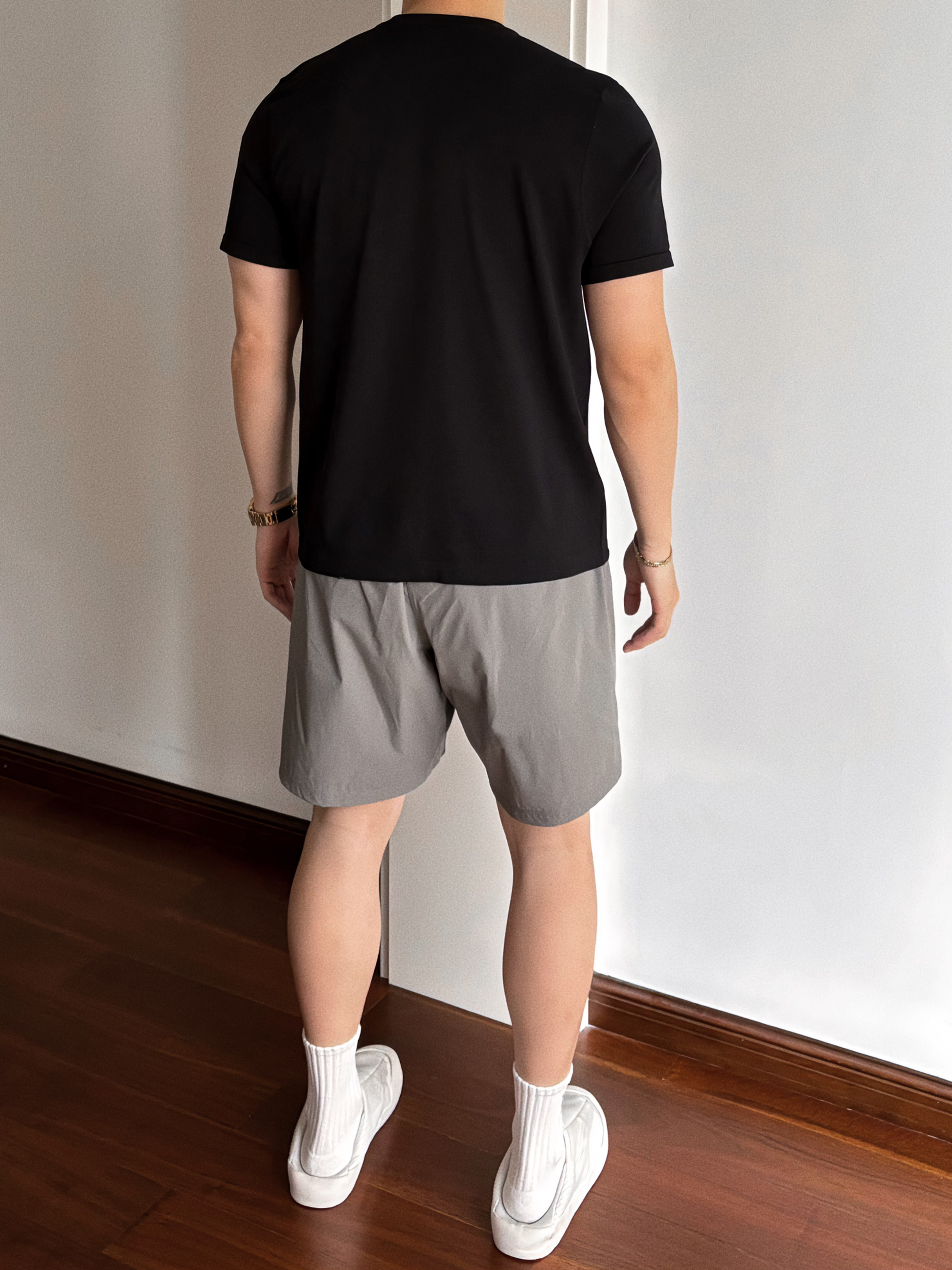 incendio shorts with Lightweight fabric weighing 100g
