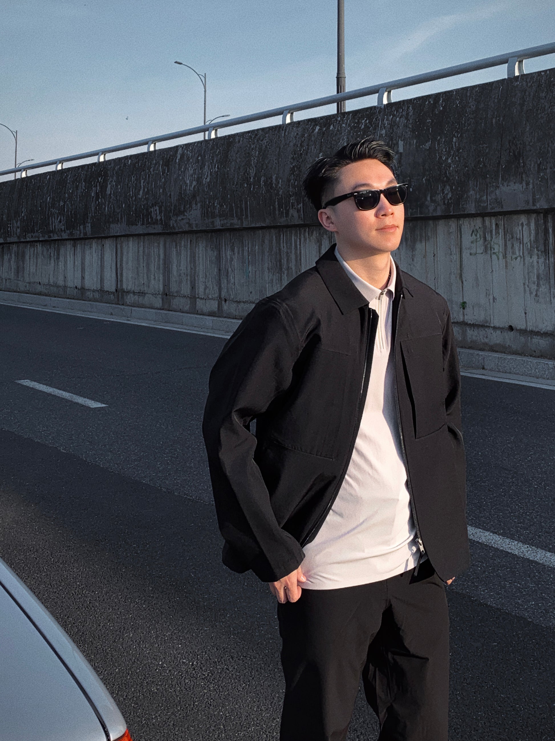 mion jacket breathable, wrinkle-resistant, and providing warmth with light water resistance