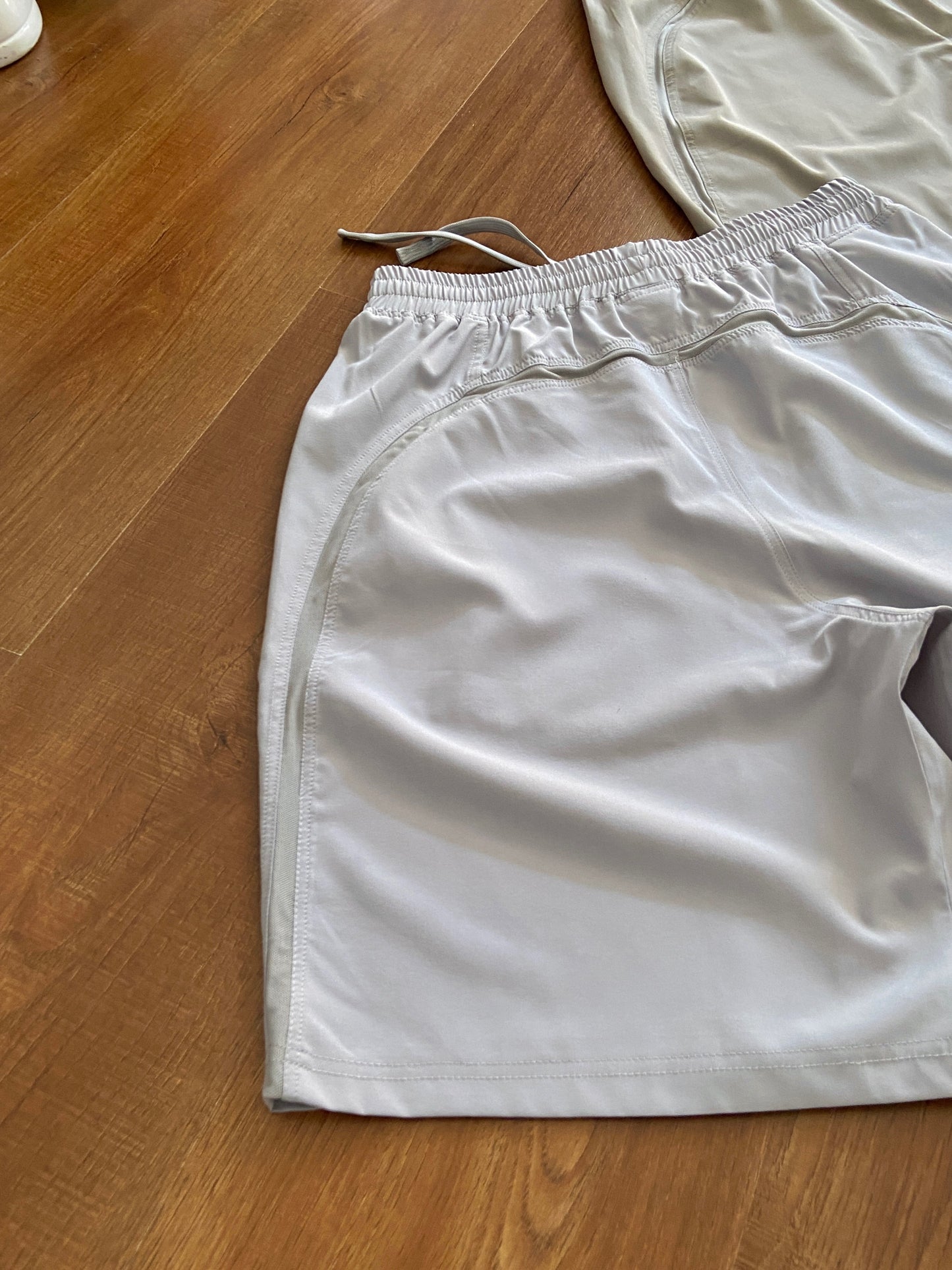 pb shorts with Lightweight fabric 