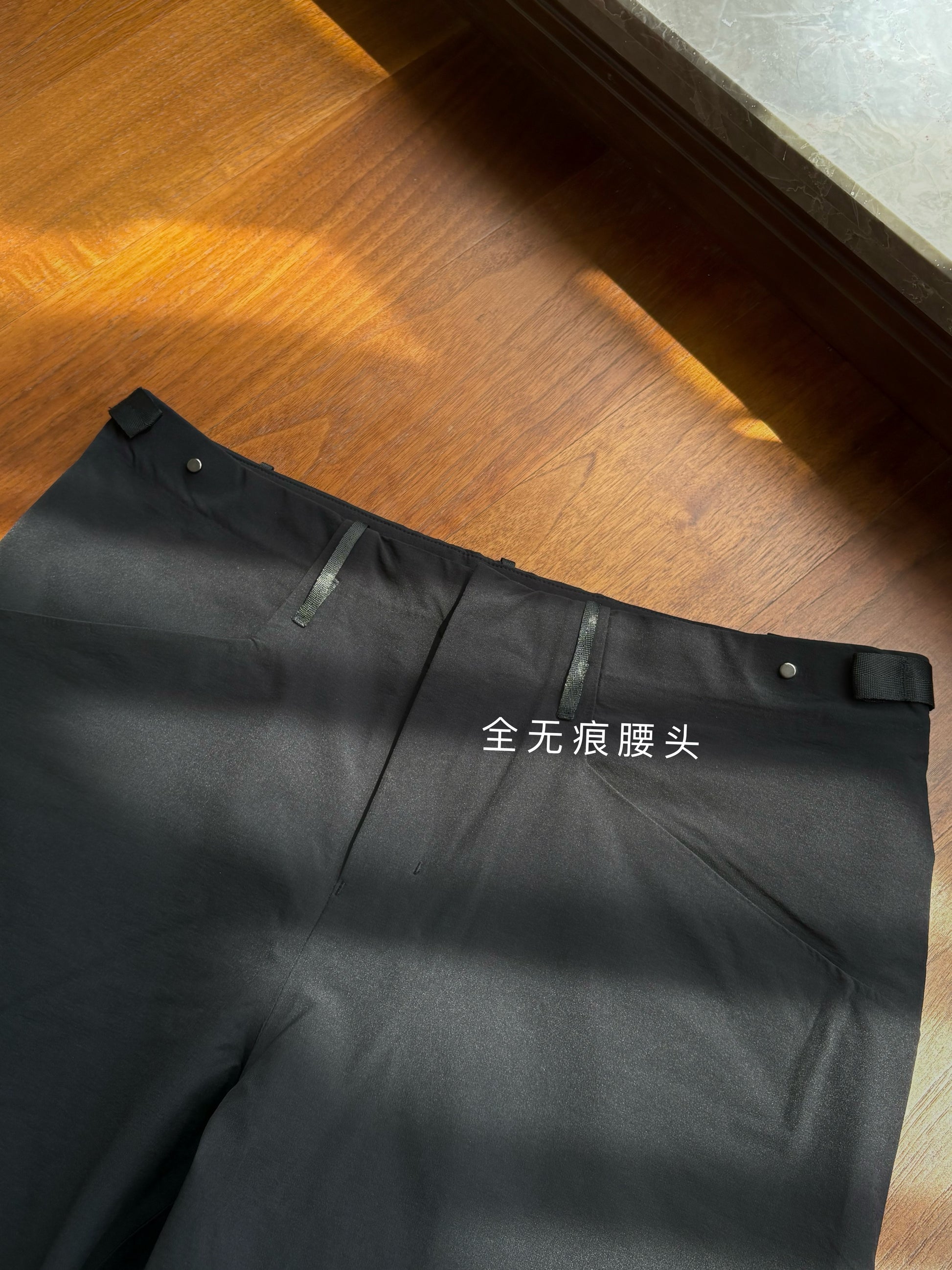 voro pants Made with seam-sealed fabric for  the pants
